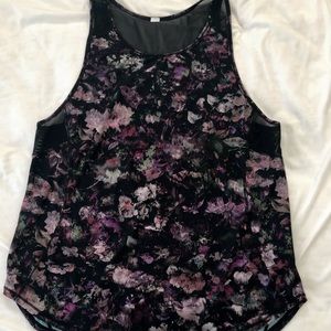Lululemon tank top